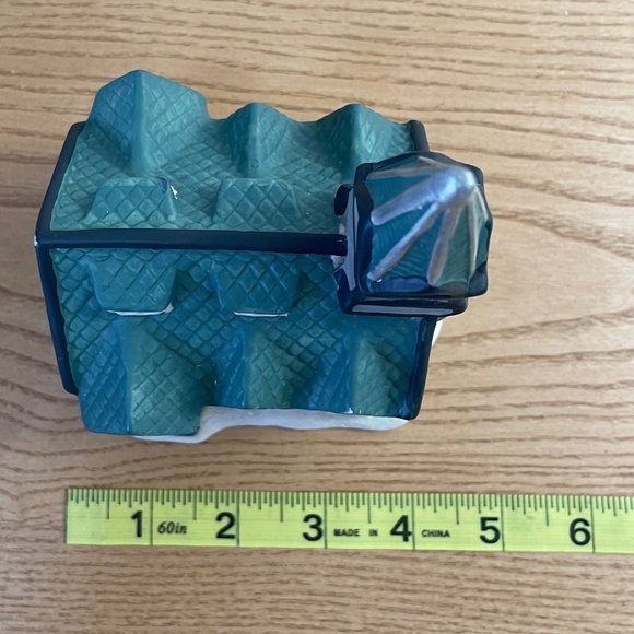 Vintage Cobblestone Corners Christmas Village Church Ceramic Retired 2002 - Picture 8 of 9